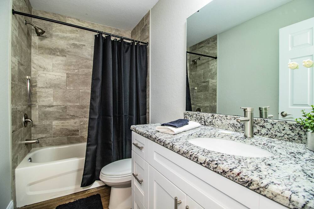 Photo of Bathroom in Bartow