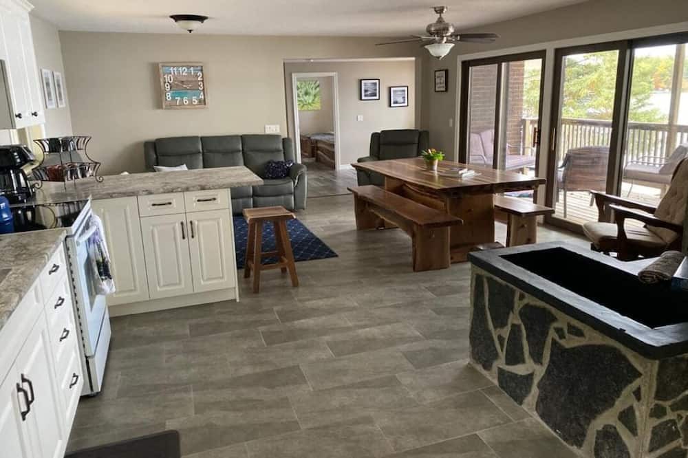 Photo of Kitchen in Huron-Kinloss