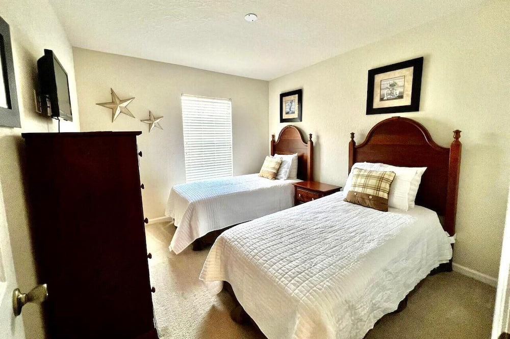Photo of Bedroom in Trafalgar Village