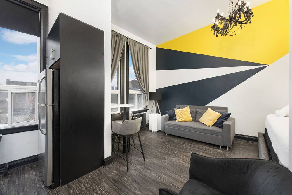 Photo of Bedroom in Fashion District