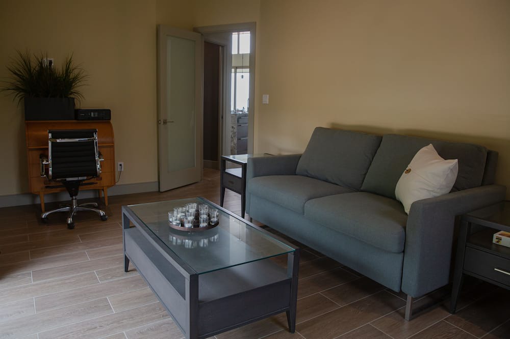 Photo of Livingroom in Central Huron