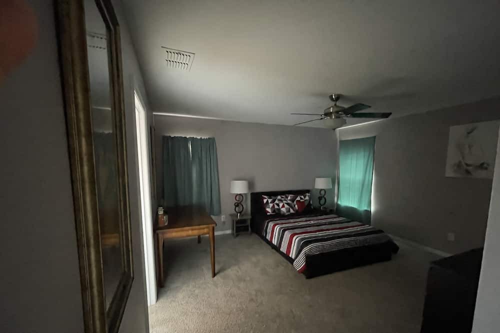 Photo of Bedroom in Watersong