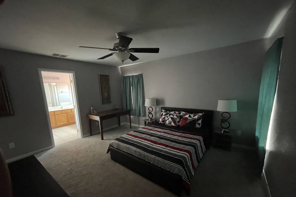 Photo of Bedroom in Watersong