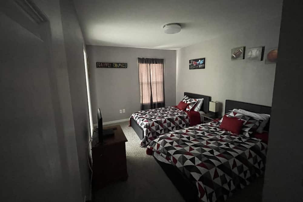 Photo of Bedroom in Watersong