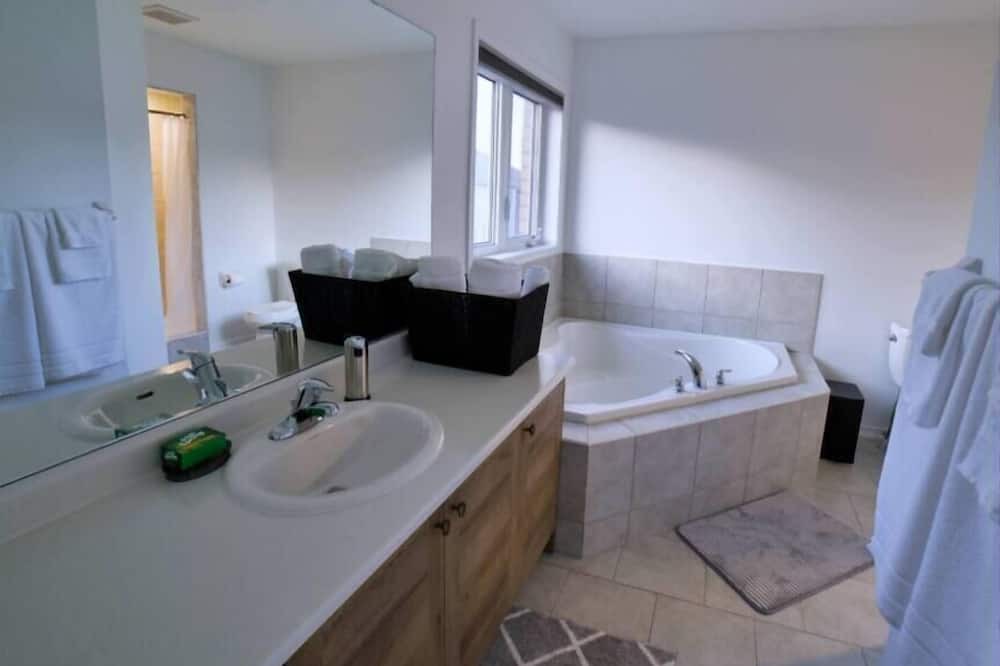 Photo of Bathroom in Brantford