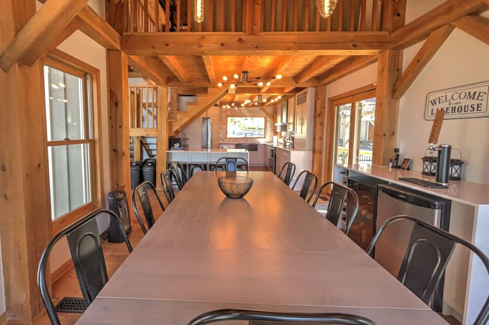 Photo of Livingroom in Tay Valley