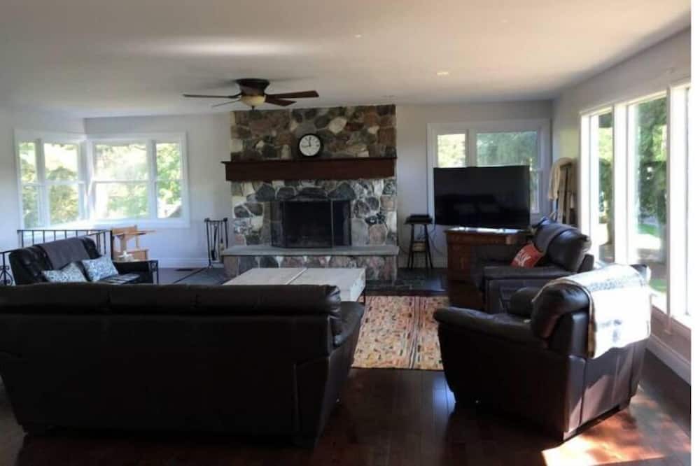 Photo of Livingroom in L'Amable