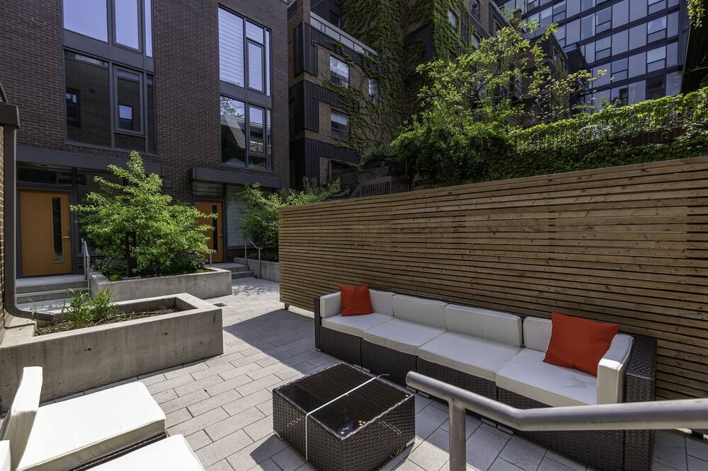 Photo of Patio Balcony in Church and Wellesley