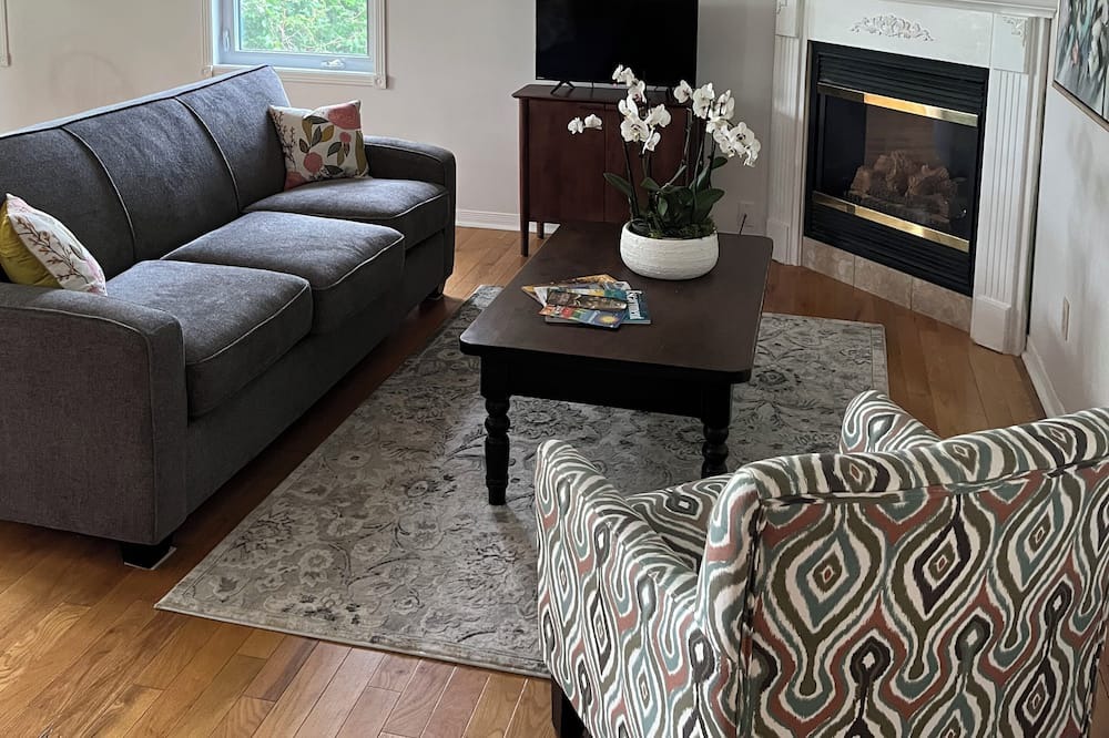 Photo of Livingroom in Clearview