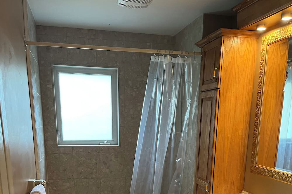 Photo of Bathroom in Clearview