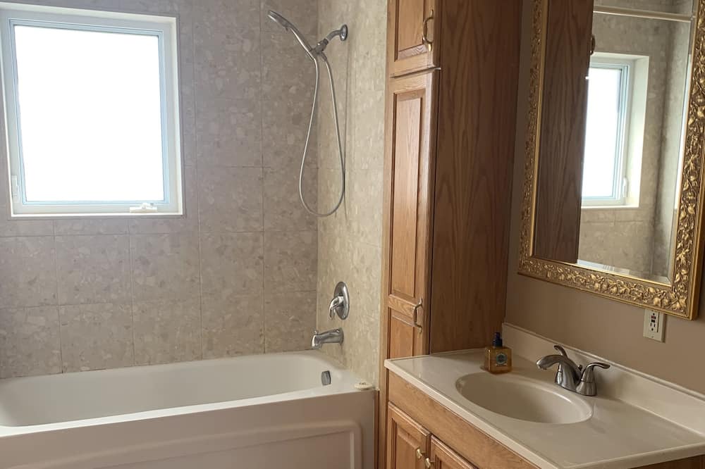 Photo of Bathroom in Clearview