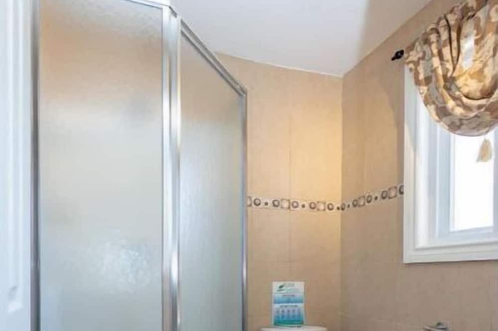 Photo of Bathroom in Dashwood