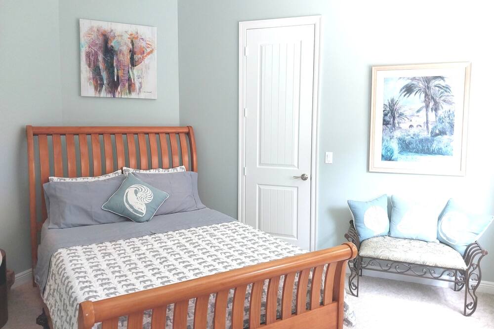 Photo of Bedroom in North Beach