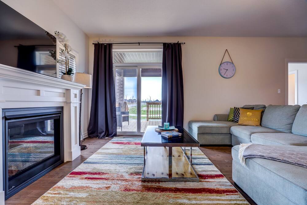 Photo of Livingroom in Port Elgin
