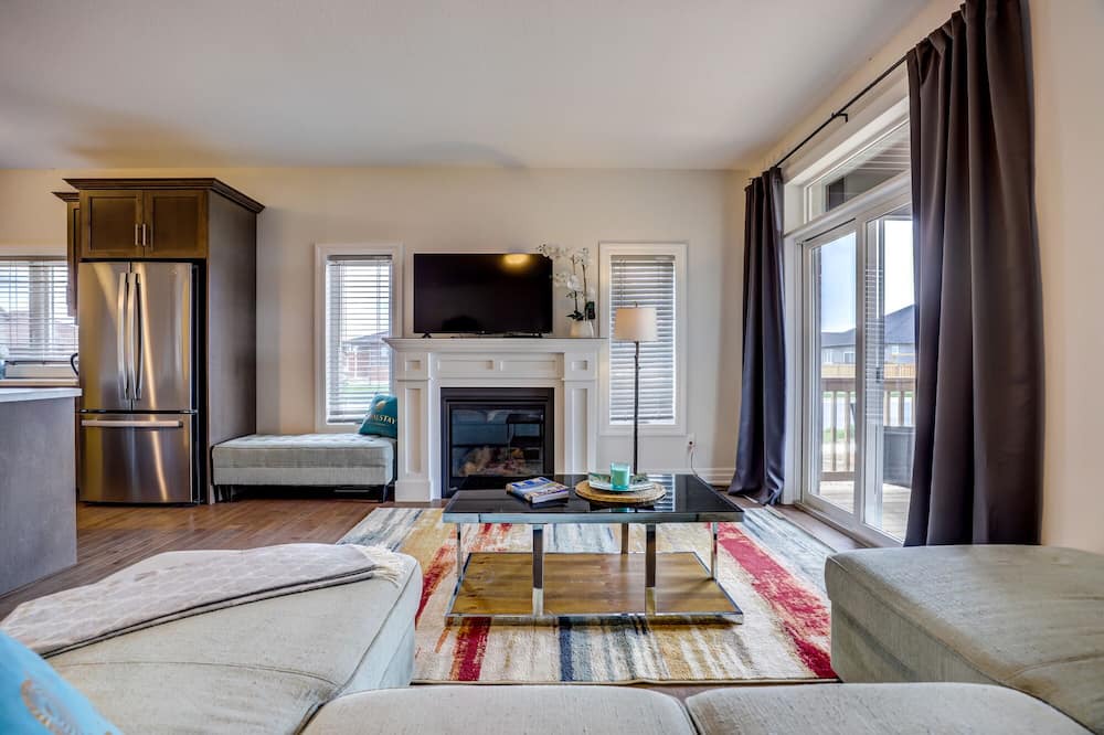 Photo of Livingroom in Port Elgin