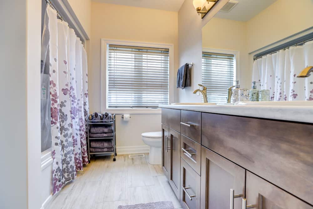 Photo of Bathroom in Port Elgin