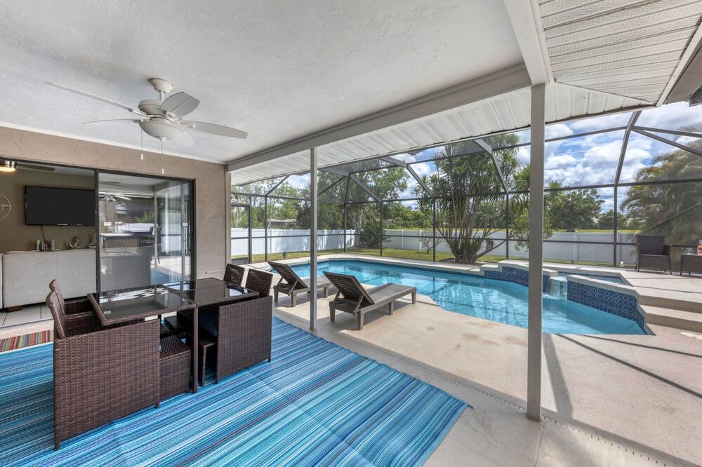 Photo of Outdoor in Bee Ridge