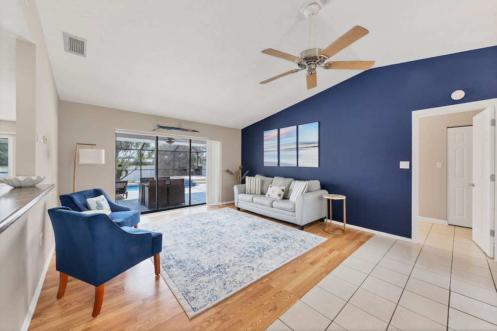 Photo of Bedroom in Bee Ridge