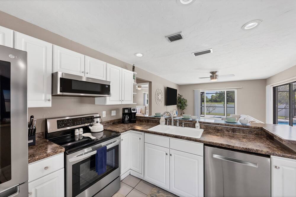 Photo of Bedroom in Bee Ridge