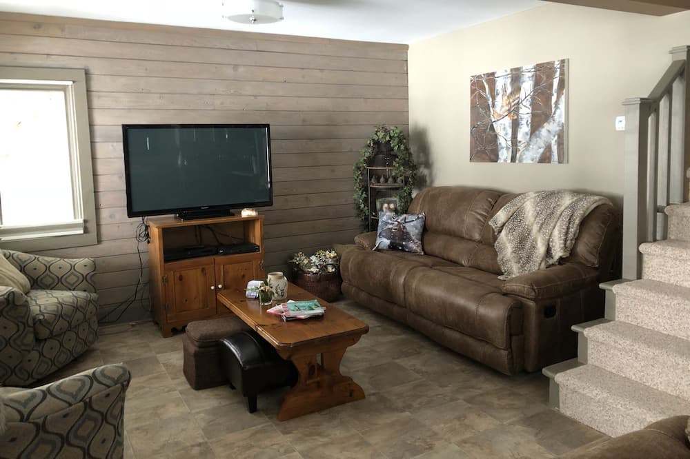 Photo of Livingroom in Grey Highlands
