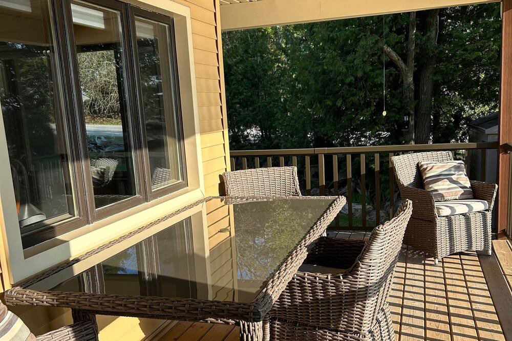Photo of Patio Balcony in Grey Highlands