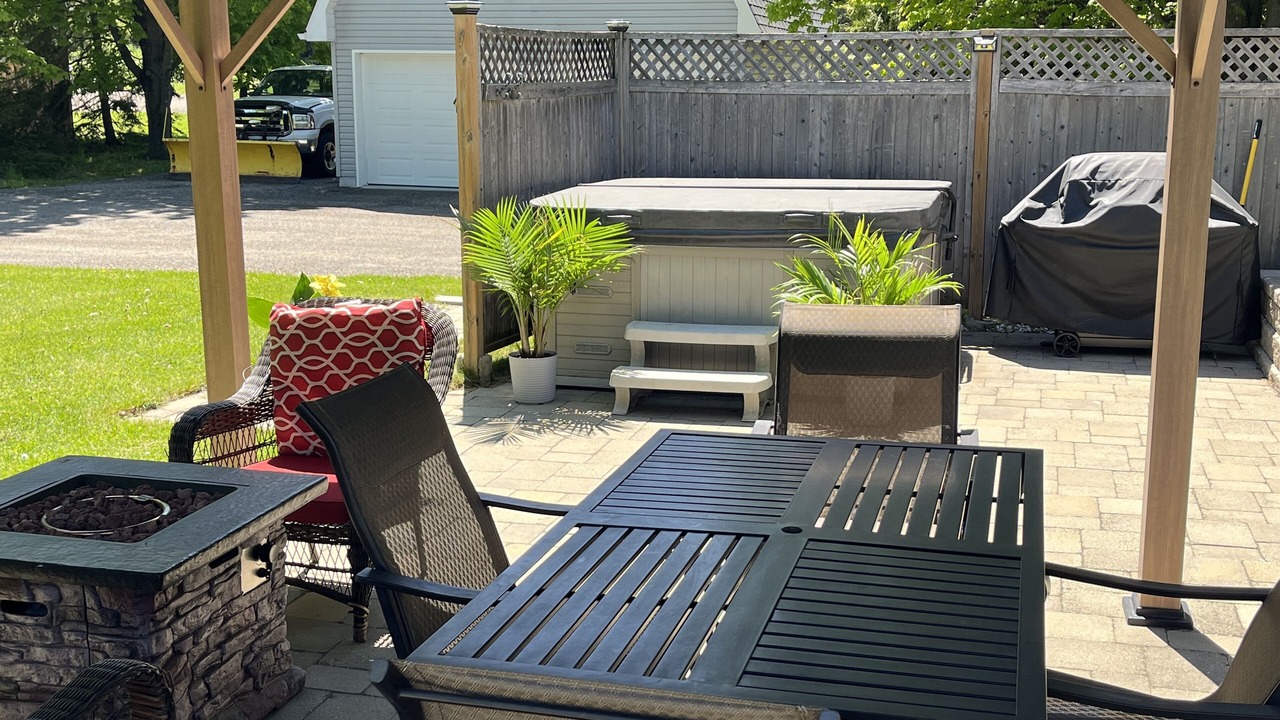 Photo of Outdoor in Erin