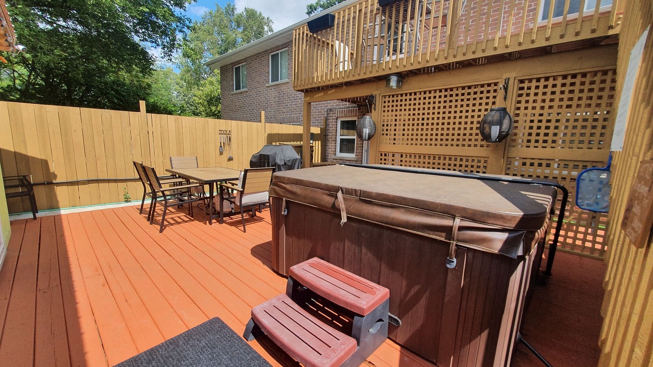 Photo of Outdoor in Rideau Heights