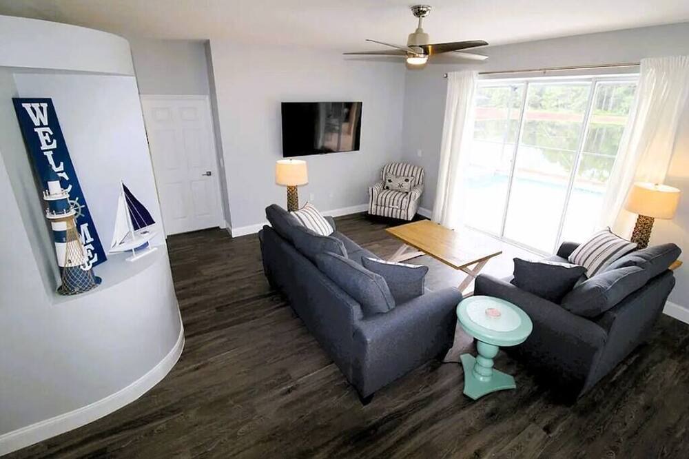 Photo of Livingroom in Sunset Lakes