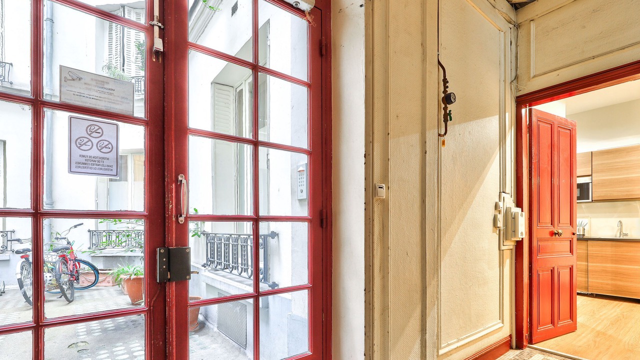 Photo of Others in Quartier de la Monnaie