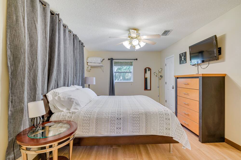 Photo of Bedroom in Springs at Kings Bay