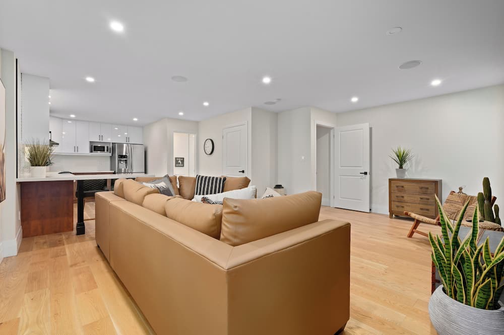 Photo of Livingroom in Innisfil