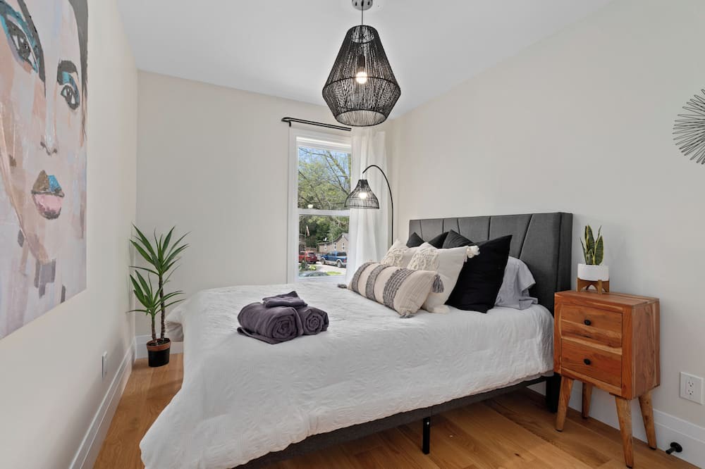 Photo of Bedroom in Innisfil