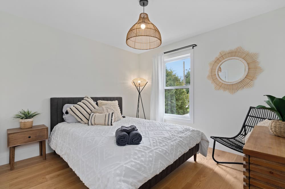 Photo of Bedroom in Innisfil