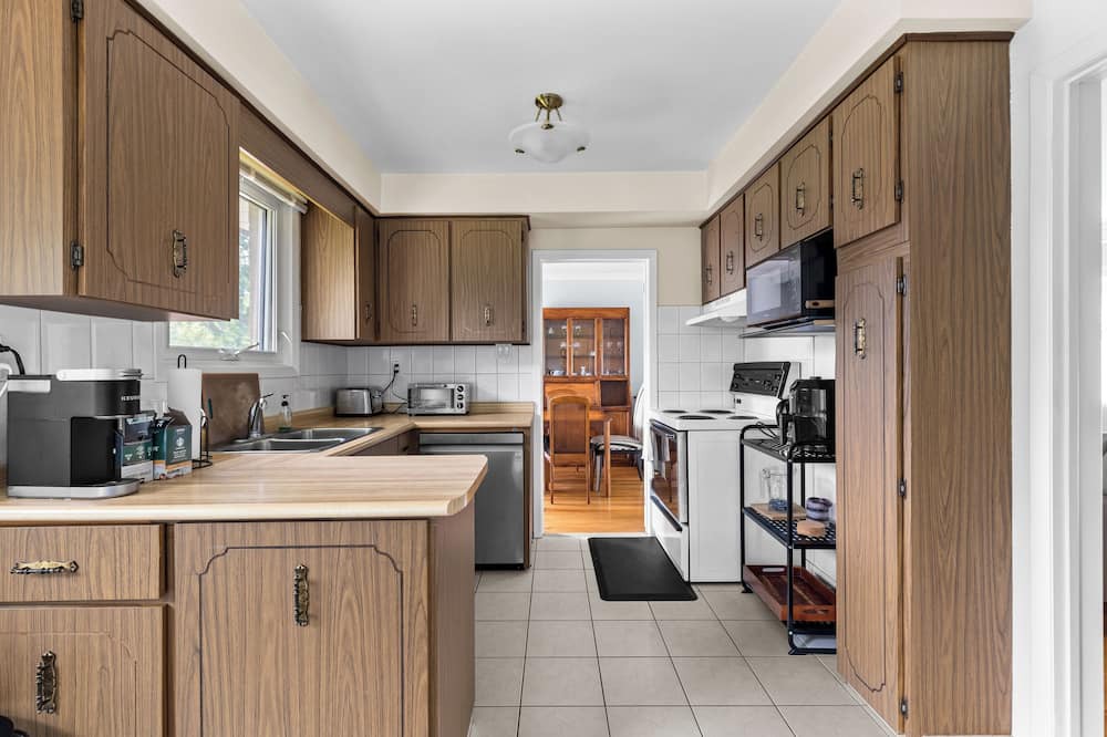 Photo of Kitchen in Clarkson-Lorne Park