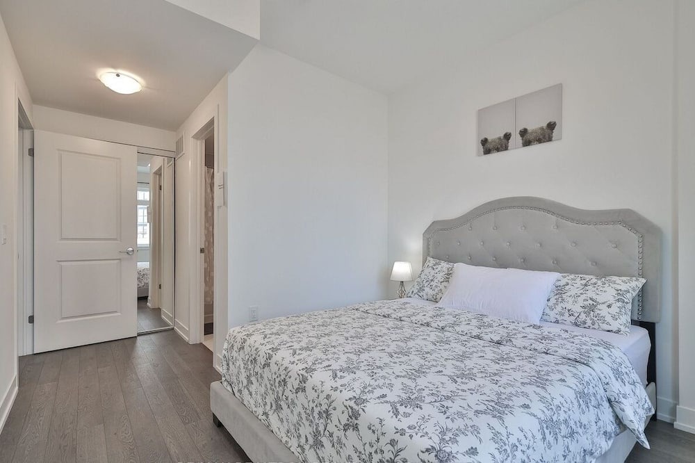 Photo of Bedroom in Lakeview