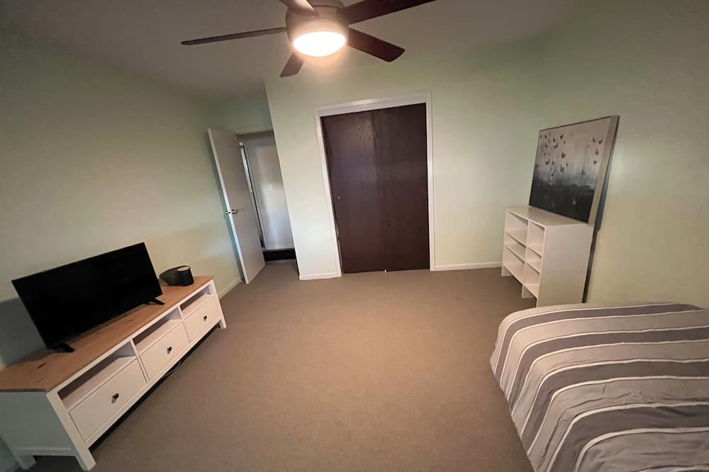Photo of Bedroom in Secaucus