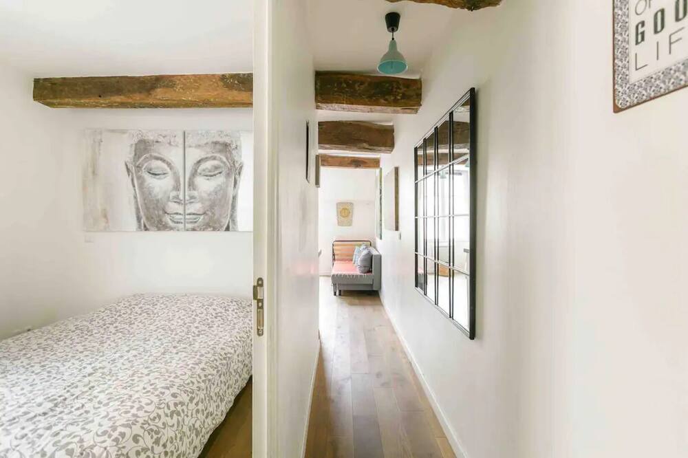 Photo of Bedroom in 5th Arrondissement