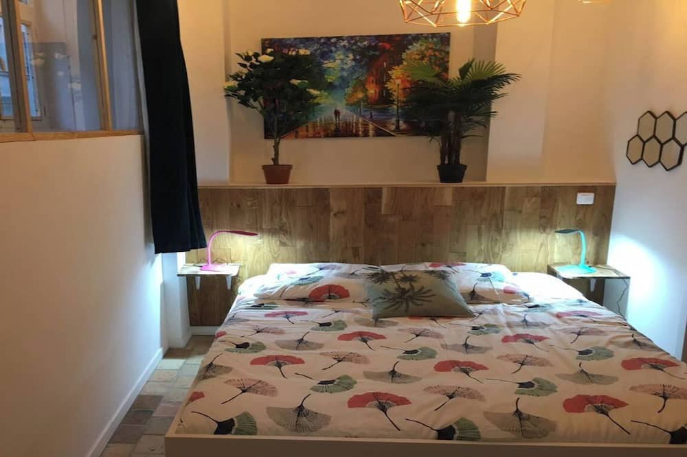 Photo of Bedroom in 5th Arrondissement