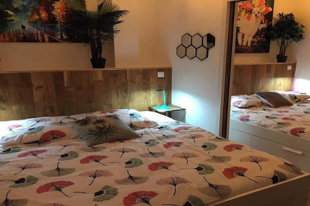 Photo of Bedroom in 5th Arrondissement
