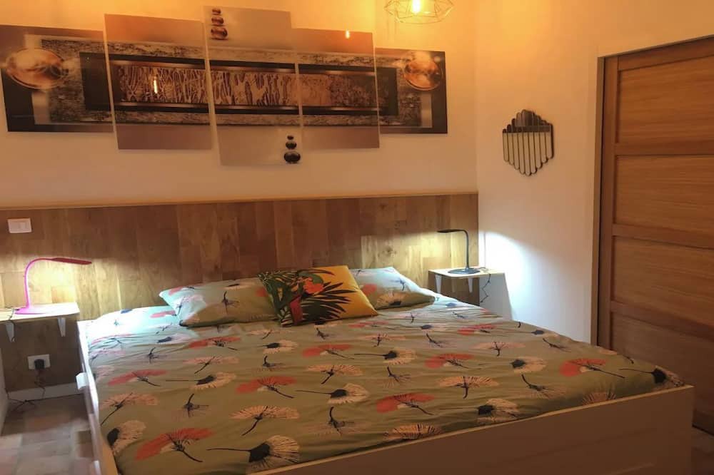 Photo of Bedroom in 5th Arrondissement