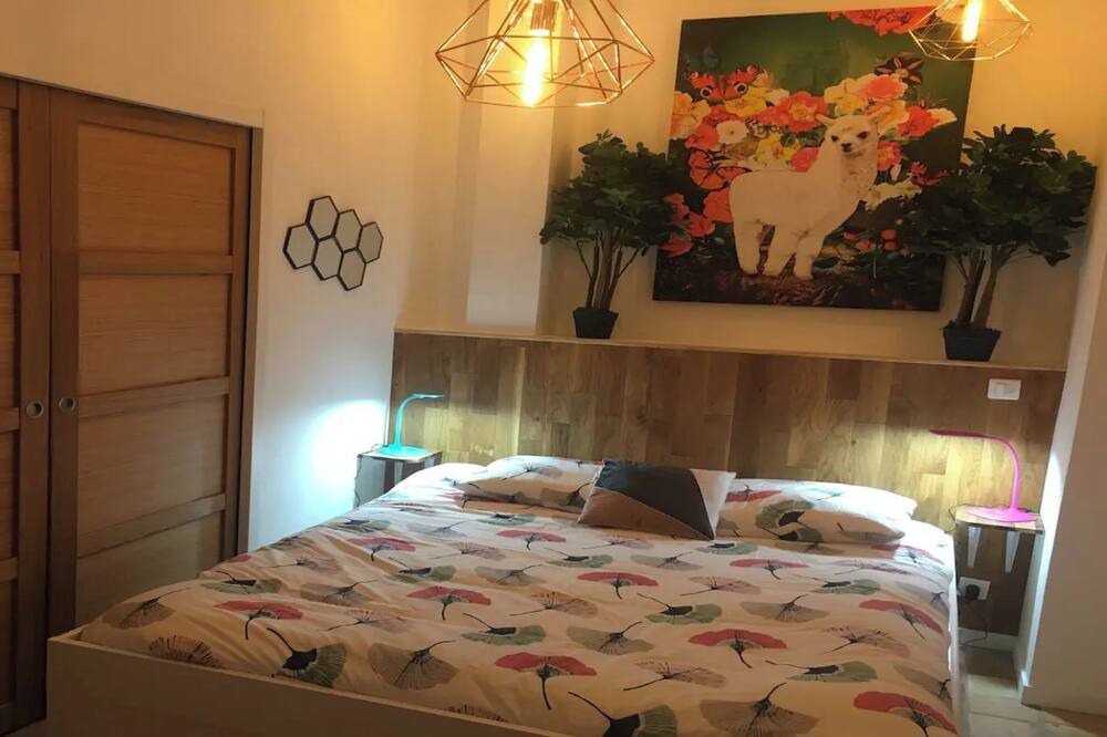 Photo of Bedroom in 5th Arrondissement