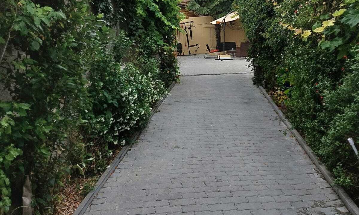 Photo of Outdoor in Stains