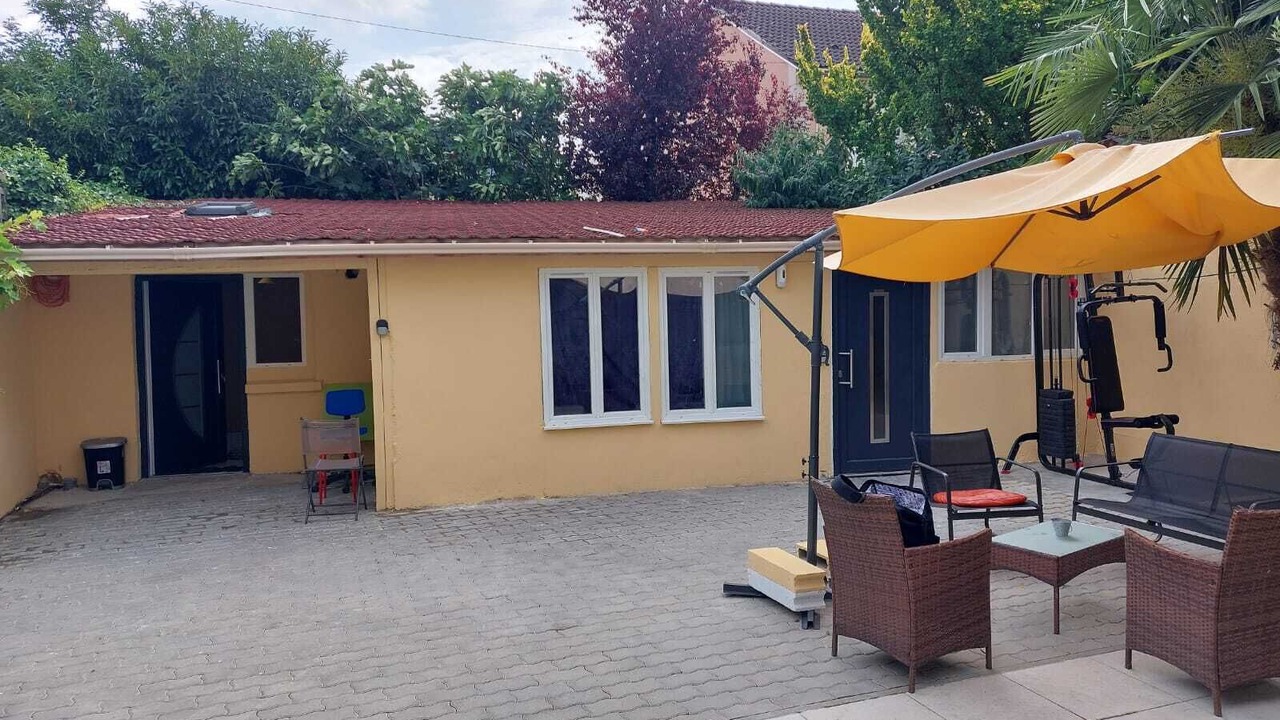Photo of Patio Balcony in Stains