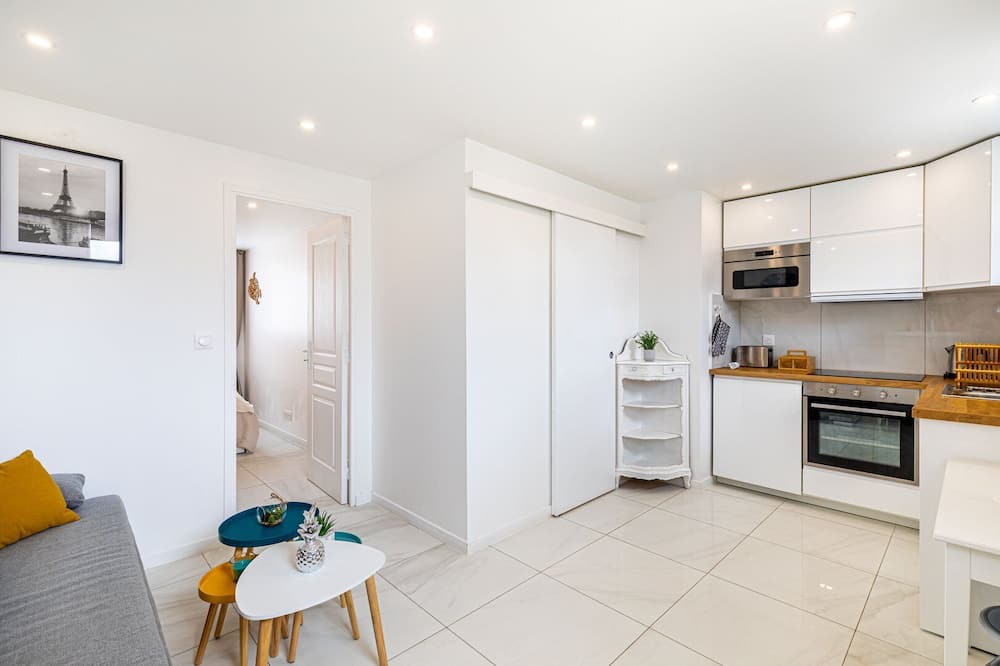 Photo of Kitchen in Plateau - Mont-Valerien