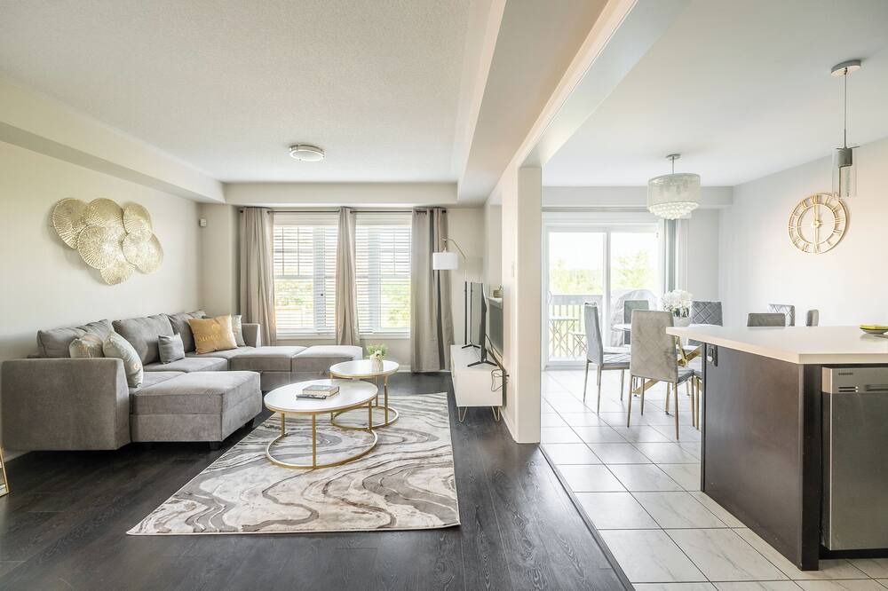 Photo of Livingroom in Brampton