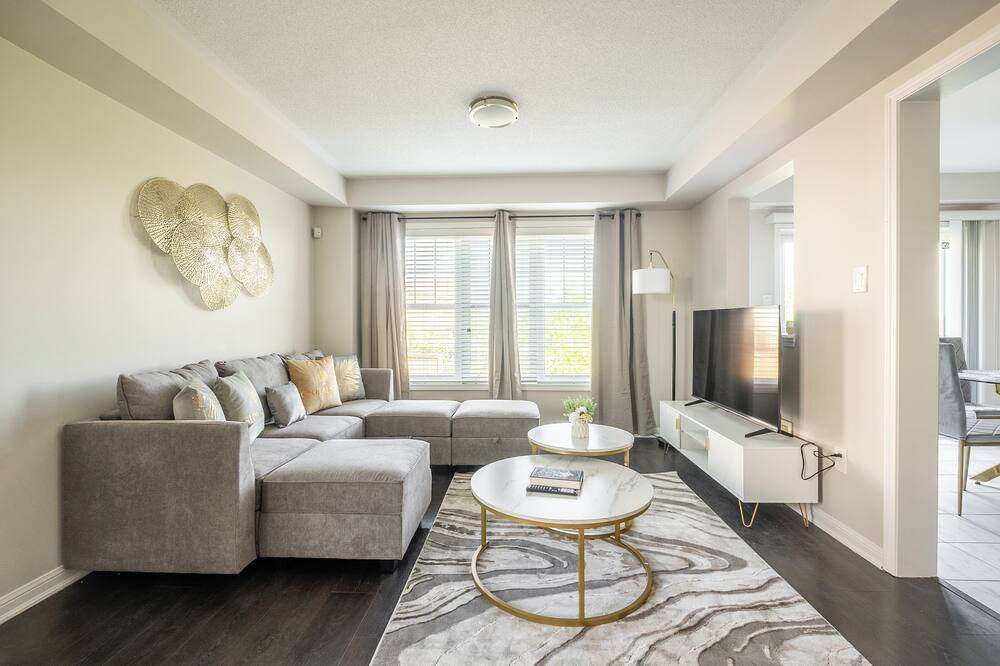 Photo of Livingroom in Brampton