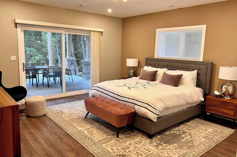 Photo of Bedroom in Kincardine