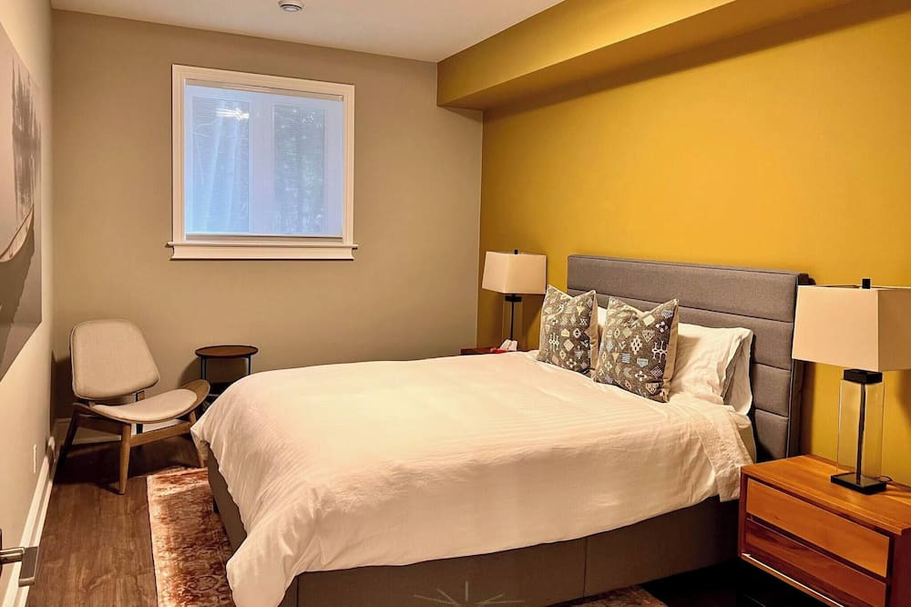 Photo of Bedroom in Kincardine