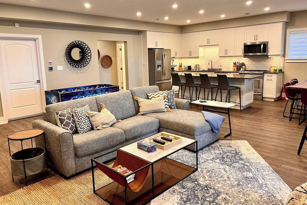 Photo of Livingroom in Kincardine
