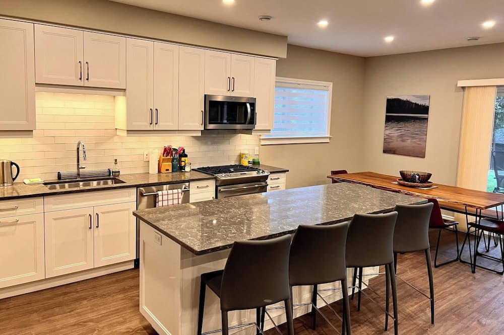 Photo of Kitchen in Kincardine